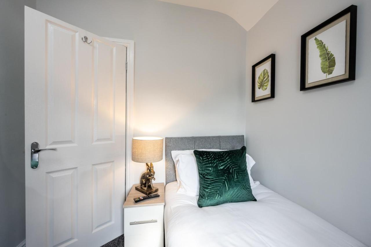 Mulberry House - Luxurious And Modern 4-Bed In Solihull Near Nec,Jlr, Airport, Resorts World, Hs2 Eksteriør billede
